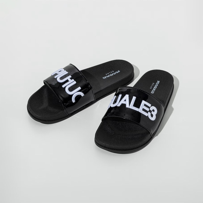 1PIU1UGUALE3 RELAX(ウノピゥウノウグァーレトレ リラックス) ロゴ刺繍シャワーサンダル USX-26011 ブラックA