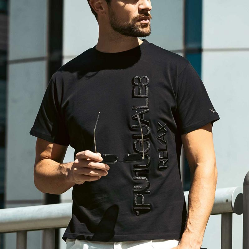 ウノピゥウノウグァーレトレ リラックス UST-24088 バーチカル刺繍ロゴ半袖Tシャツ ブラック メンズ