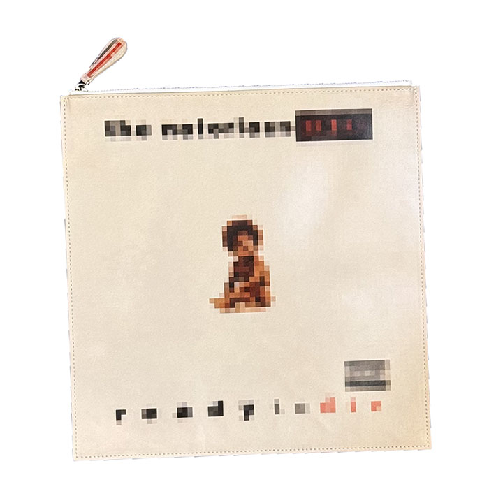 TOLQ(トルク)Trompe l'oeil Record Jacket Clutch Bag26-2511:Beige