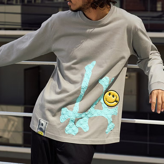 STUD MUFFIN(スタッドマフィン) 624-02899 5.6ozコットン天竺 ボーンLAフォームプリント LS Tシャツ C.GRY
