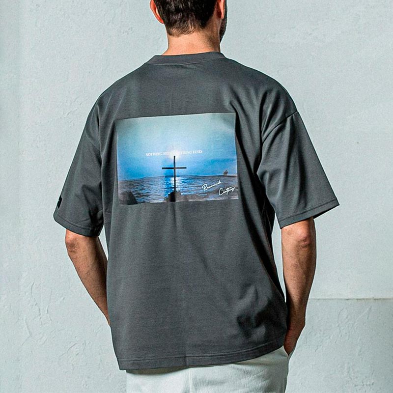 35th Collection リサウンドクロージング RC35-T-001 BACK Photo OVER TEE CHACOAL バックフォト オーバー Tシャツ メンズ  2025年4月上旬入荷予定