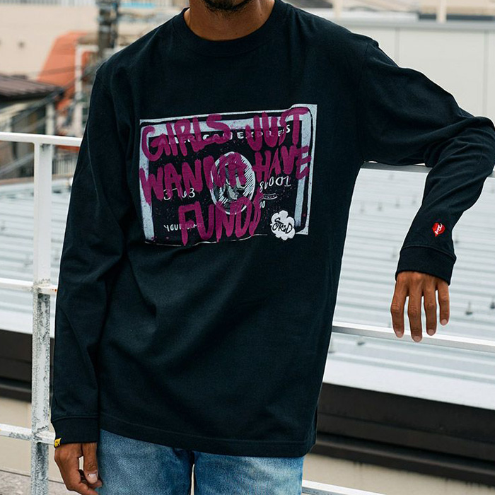 STUD MUFFIN(スタッドマフィン) 614-02857 5.6ozコットン天竺 クレジットグラフィティ＆パッチLSシャツ ロンT BLK